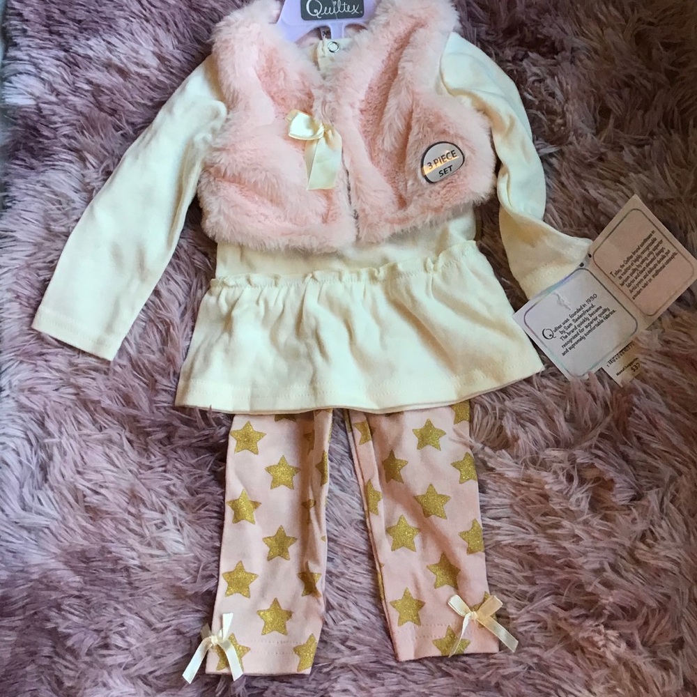 - Quiltex 3 Piece Outfit.   NWT